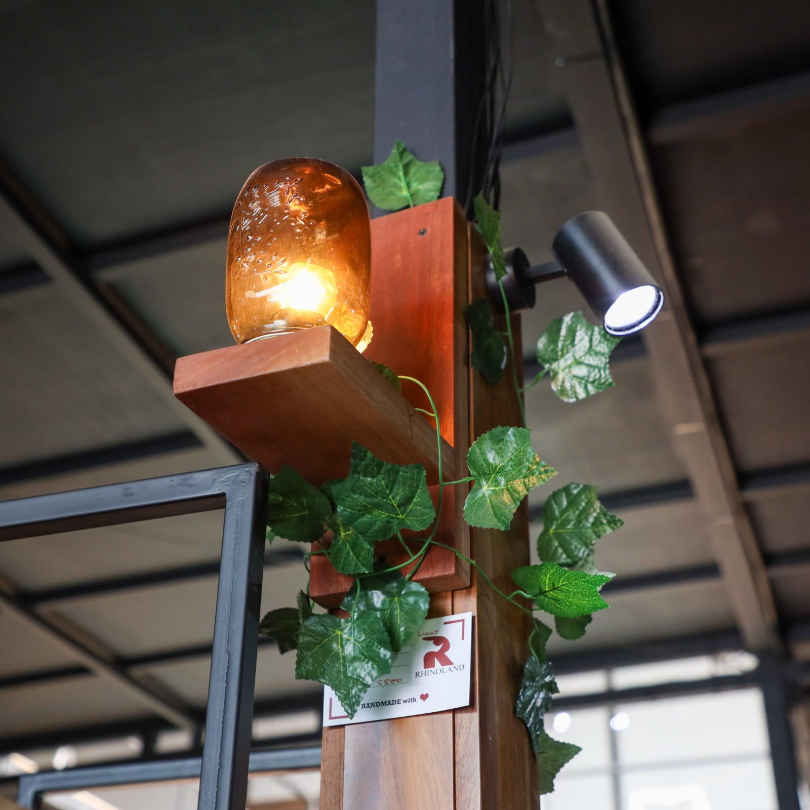 Bidur Wall Light